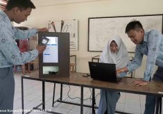 Siswa SMKN 1 Cimahi Ciptakan Vending Machine Berbasis E-Money