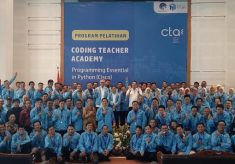 Meningkatkan Keterampilan Guru TIK Melalui Coding Teacher Academy