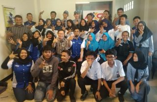 AXC Gelar Workshop Hour of Code dan Membuat Saron Simulator